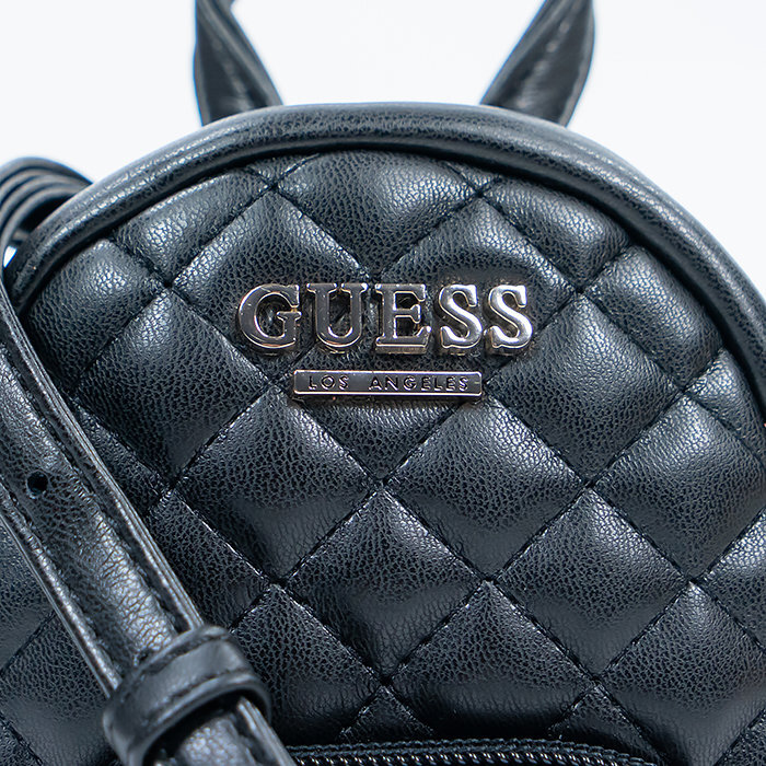 Тоут guess. Обложки американских альбомов. American guess. Сумка багет гуес. Guess est 1981 logo.