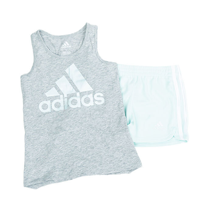 Adidas - T-Shirt und Shorts