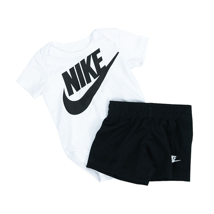 Nike - Satz